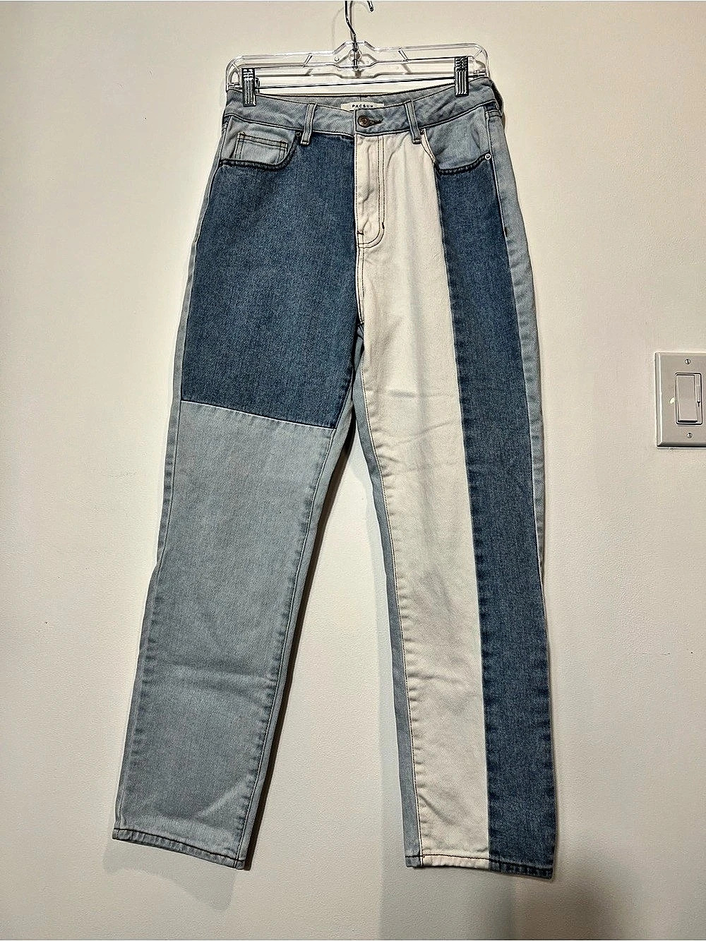 Pacsun Patchwork two-tone Light Wash Mom Jeans Sz 27